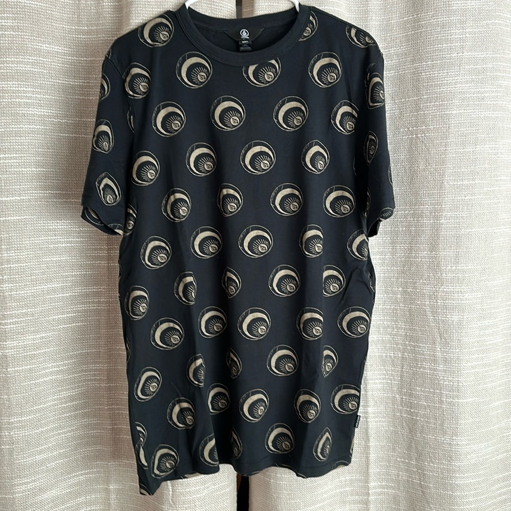 Volcom tee shirt